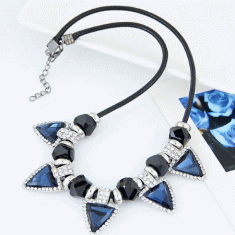 C110546110 Elegant Crystals Shiny Bead Triangle Choker Necklace